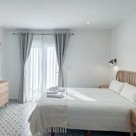 La Tienda Nueva 4*